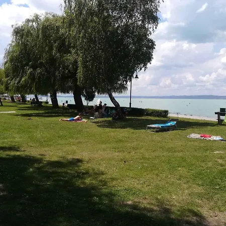 In Siofok-sosto - Balaton 45327 Tatil Evi Balatonszabadi Fürdőtelep